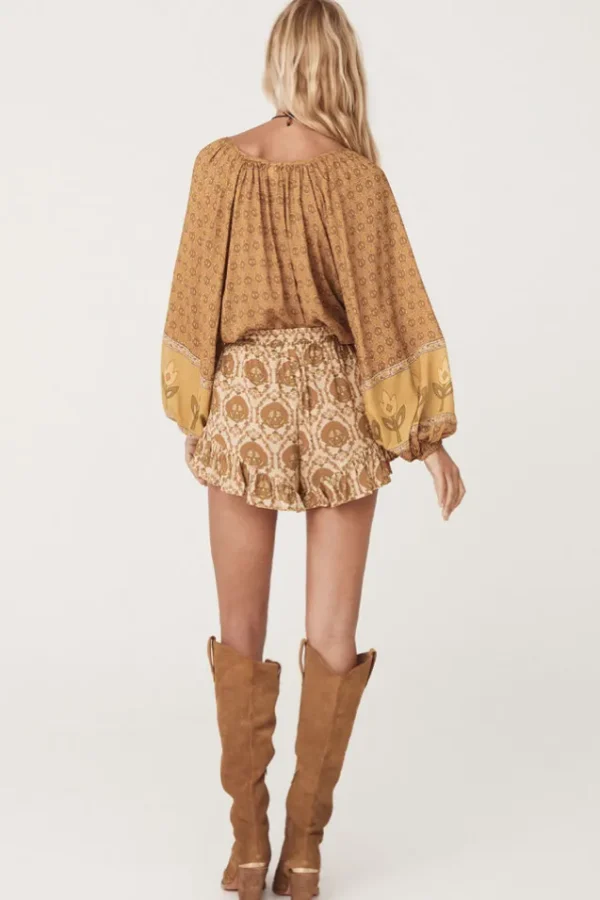 Champagne Chateau Flutter Short Hot