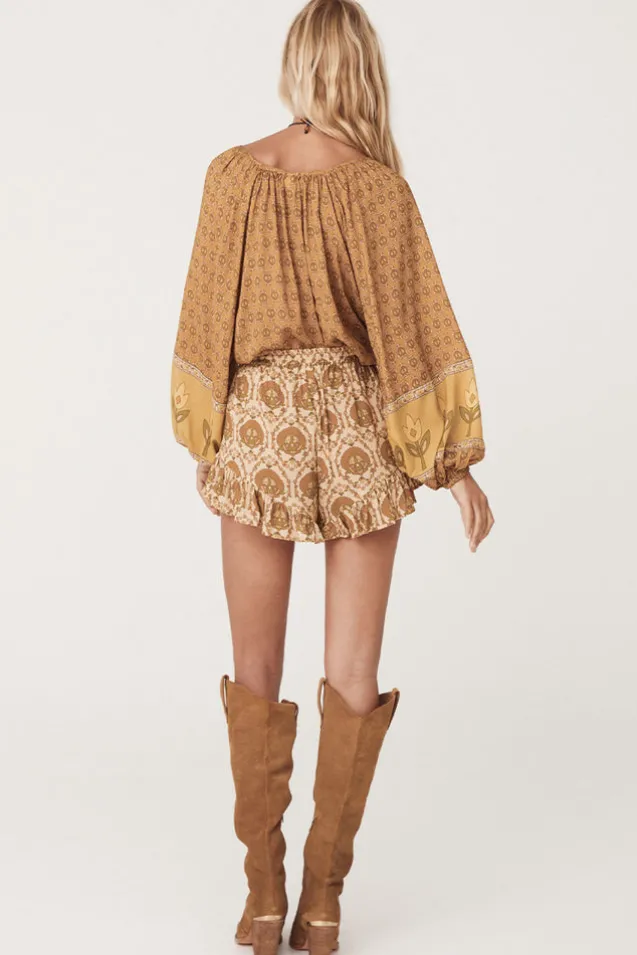chateau_flutter_short_4-1.webp Champagne Chateau Flutter Short Hot