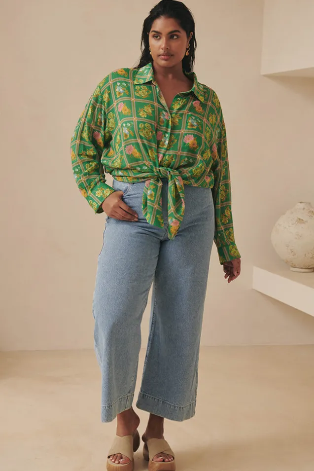 classic_denim_cropped_jea_1-2.webp Sun Washed Blue Classic Denim Cropped Jeans Cheap