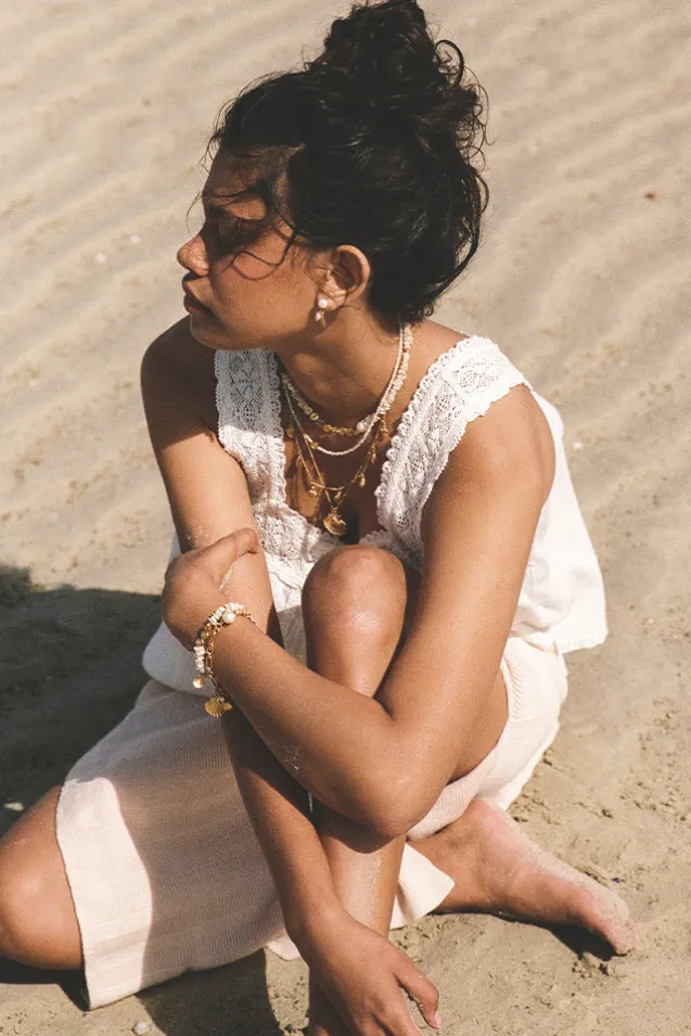 hibiscus_necklace_2.webp Shell Beach Hibiscus Necklace Flash Sale