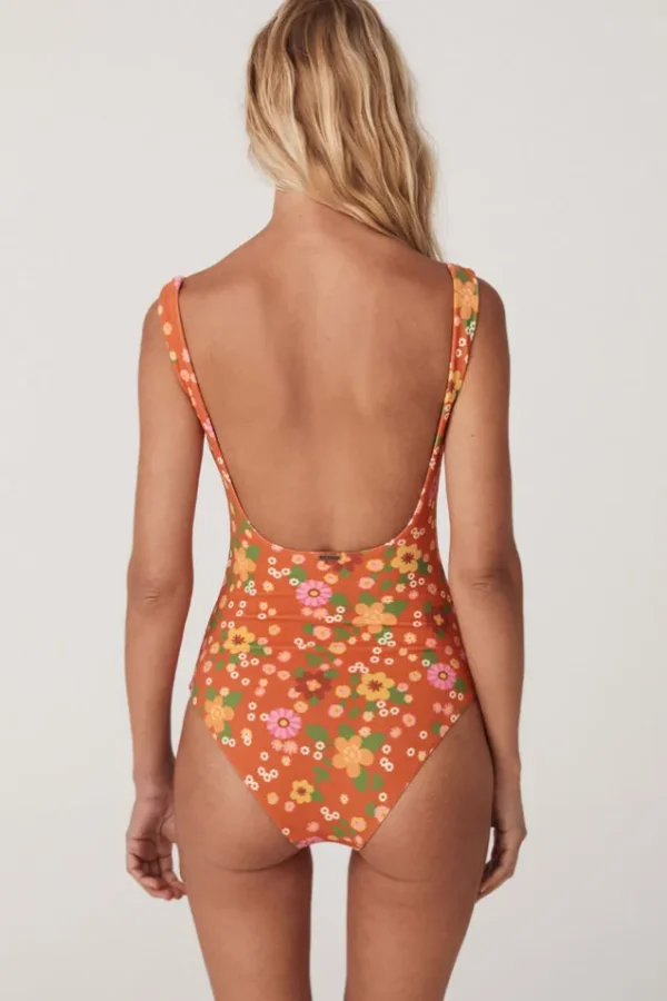 Retro Pomelia One Piece Store