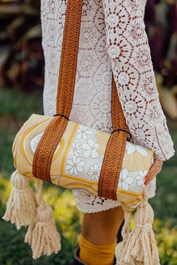 Honey Wandering Throw Cheap